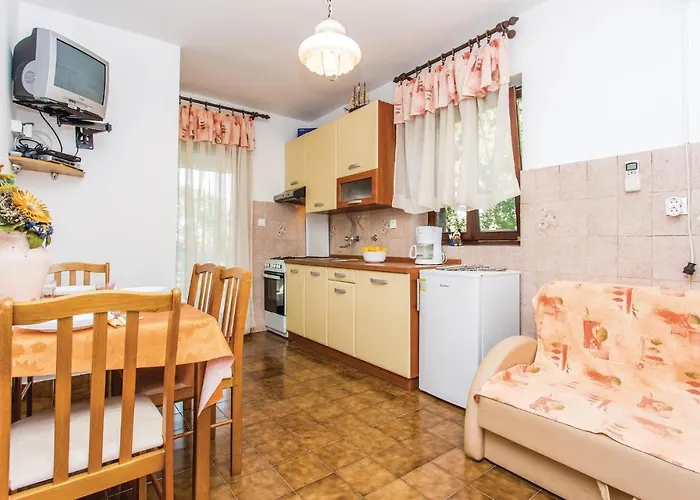 Appartement Beautiful In Malinska