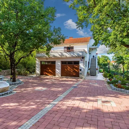 2 Bedroom Awesome In